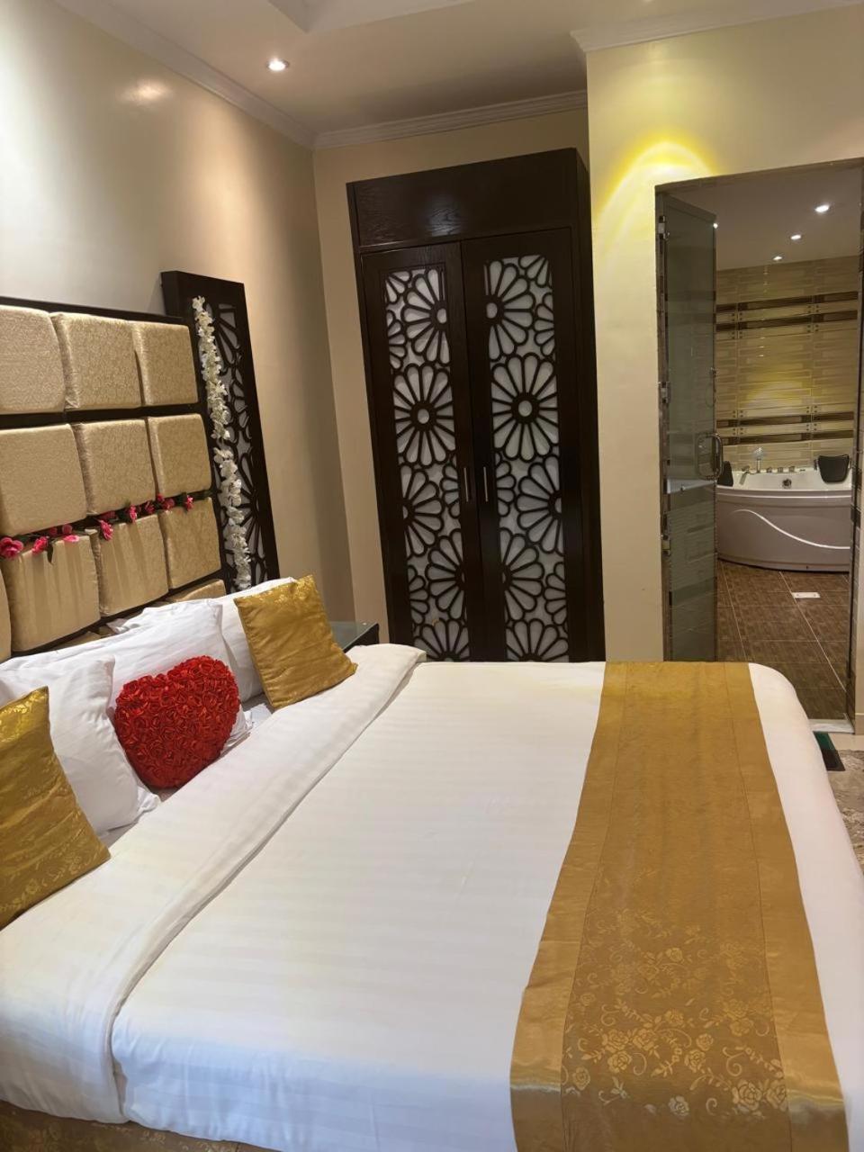Al Lord Hotel Abu Qa'ar Екстериор снимка